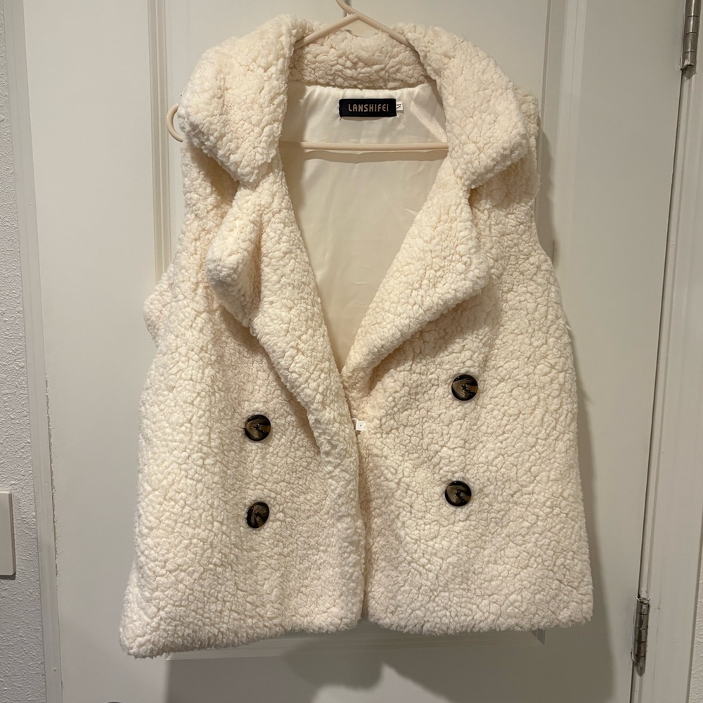 Soft and Warm Vest with Pockets